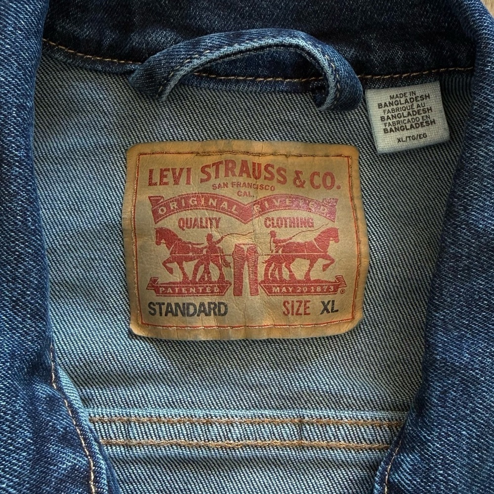 Levi's Dark Blue Denim Jacket - Picture 4 of 11
